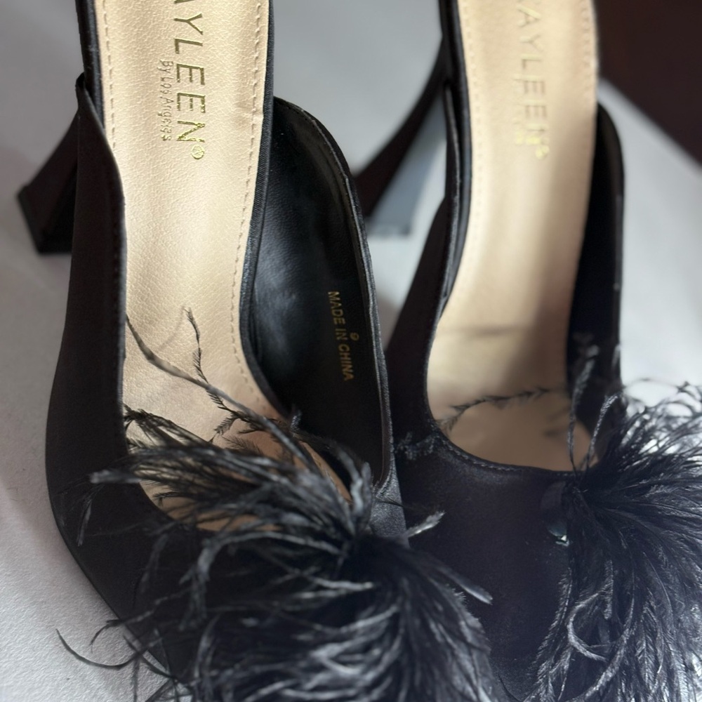 Black Feathered Women's Shoes